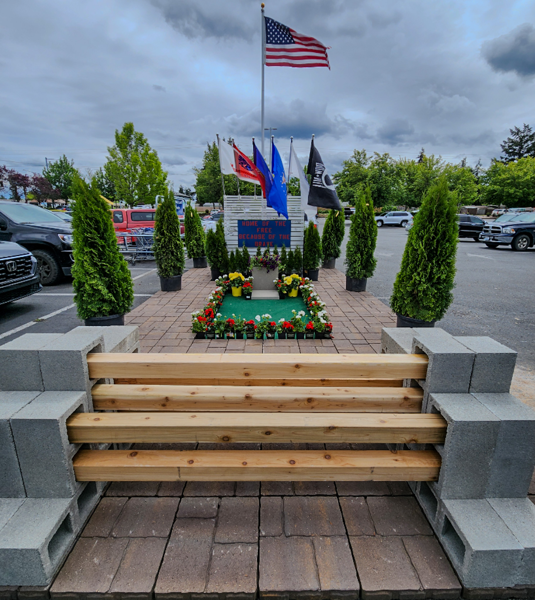 Honoring Heroes Lowe's Associates Create Inspiring Memorial Day
